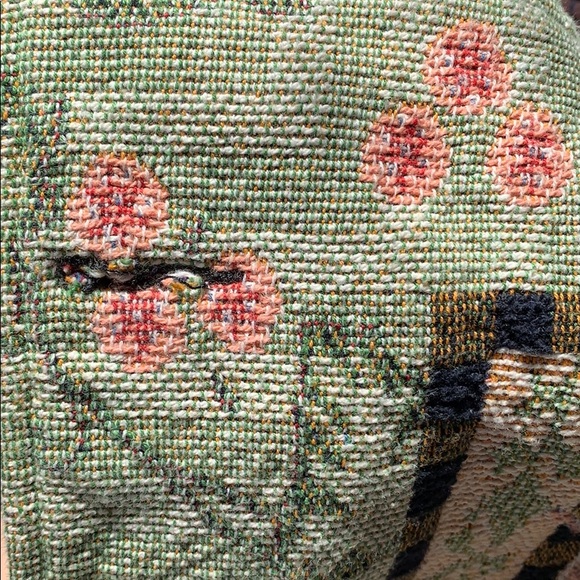 Floral patterned blazer with brass styled buttons - Picture 5 of 6